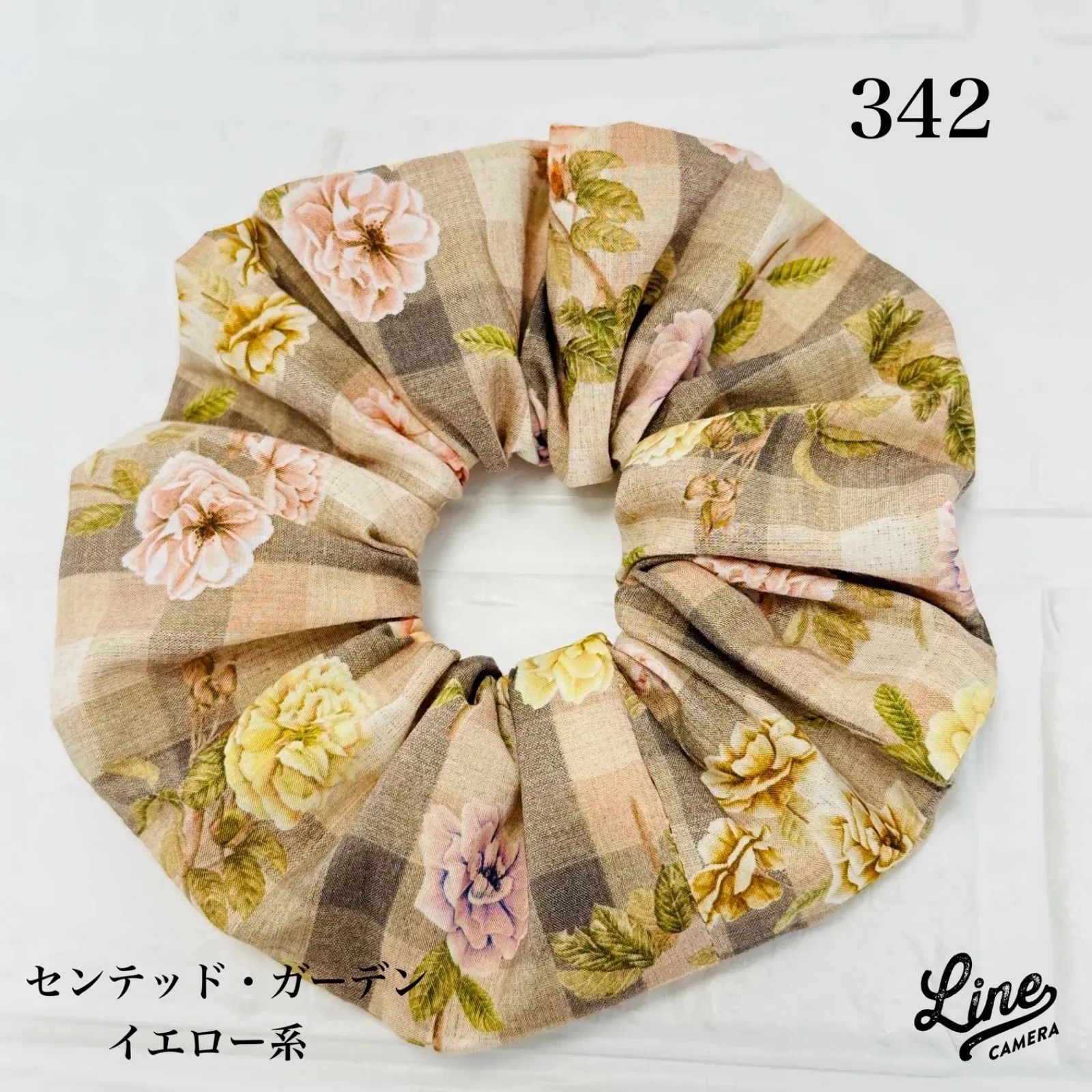 リバティセンテッド・ガーデンシュシュ　イエロー系　普通サイズ　ハンドメイド