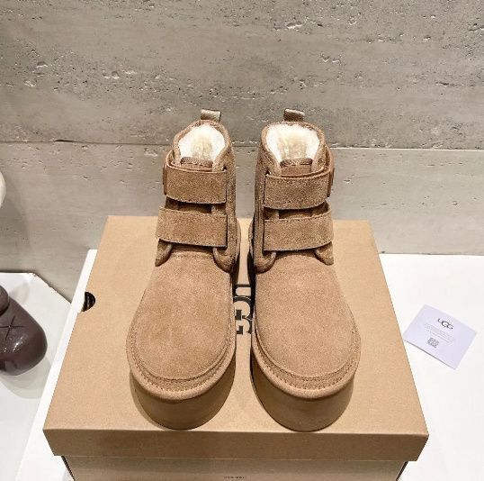 人気商品・新品未使用】人気極美品 UGG アグ ブーツ ニューメル 