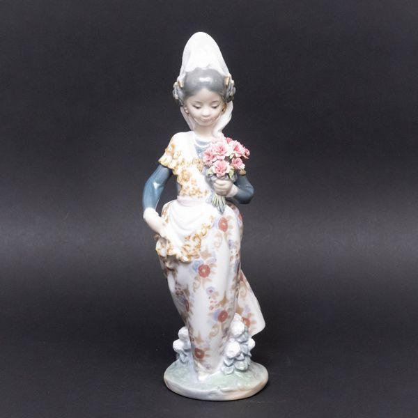 日米首脳リヤドロ バレンシアの女の子 No.1396 フィギュリン 陶器人形 置物 廃盤品 D1182-9 リヤドロ