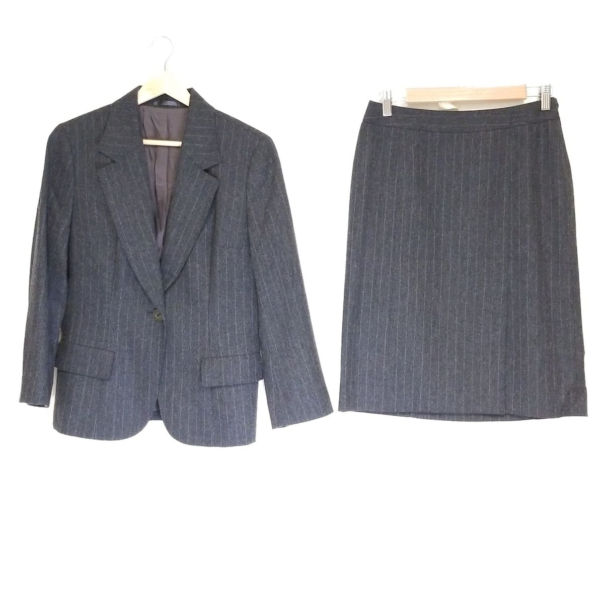 バーバリーロンドン　スカート　スーツセットアップ　グレー　サイズ40 バーバリーロンドン BURBERRY LONDON スーツセットアップ レディース