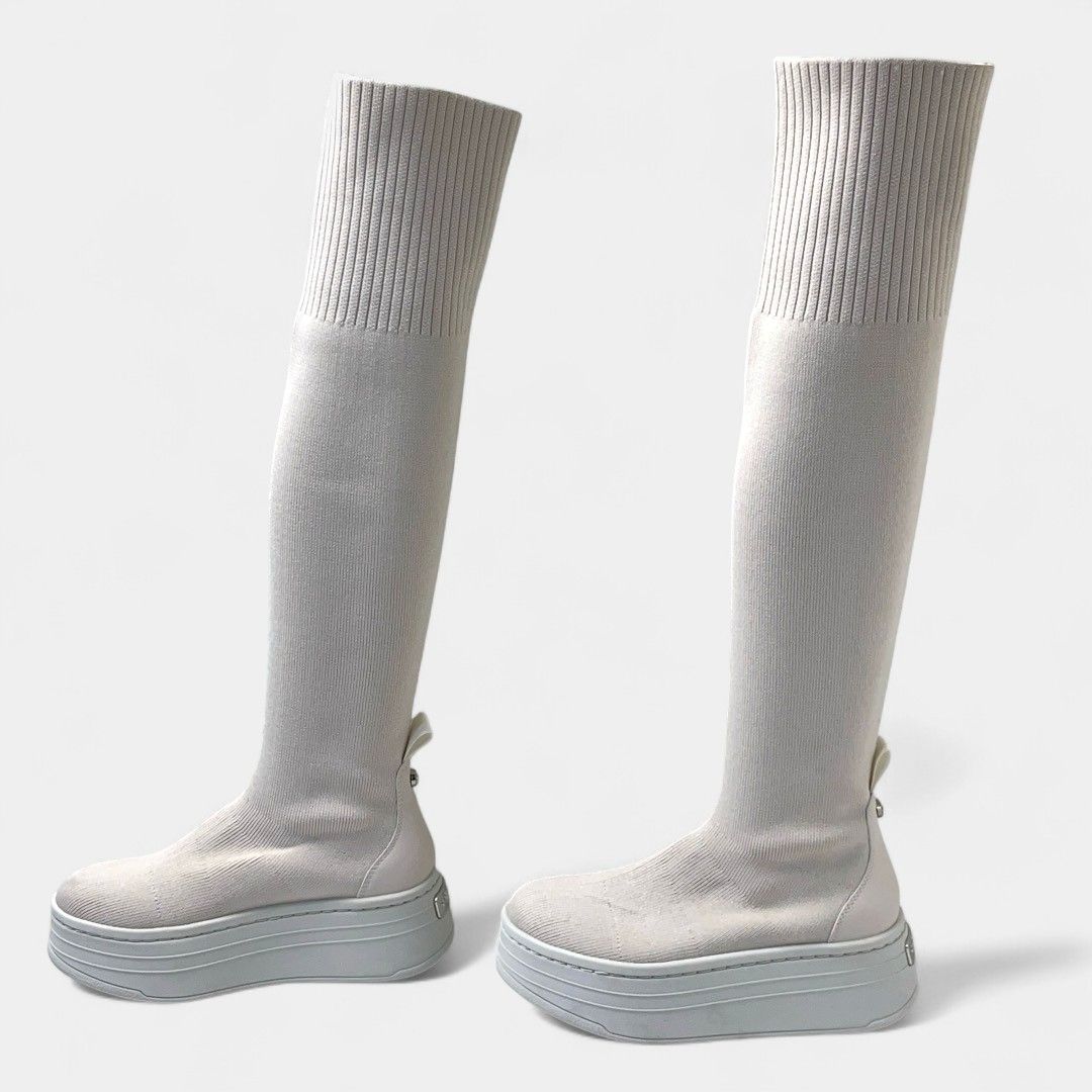 プラス ダイアナ