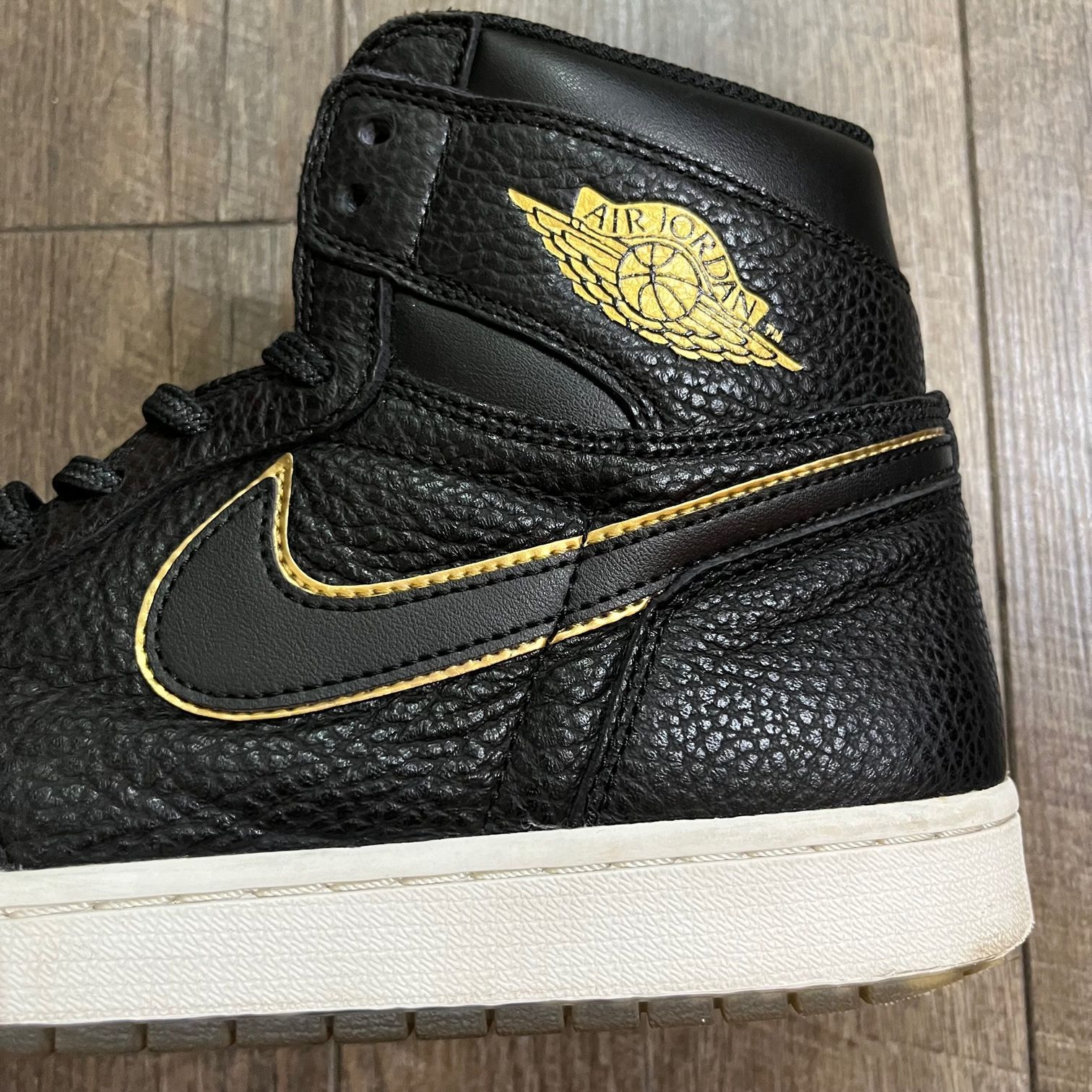 国内正規 NIKE AIR JORDAN 1 RETRO HIGH OG CITY OF FLIGHT 555088-031