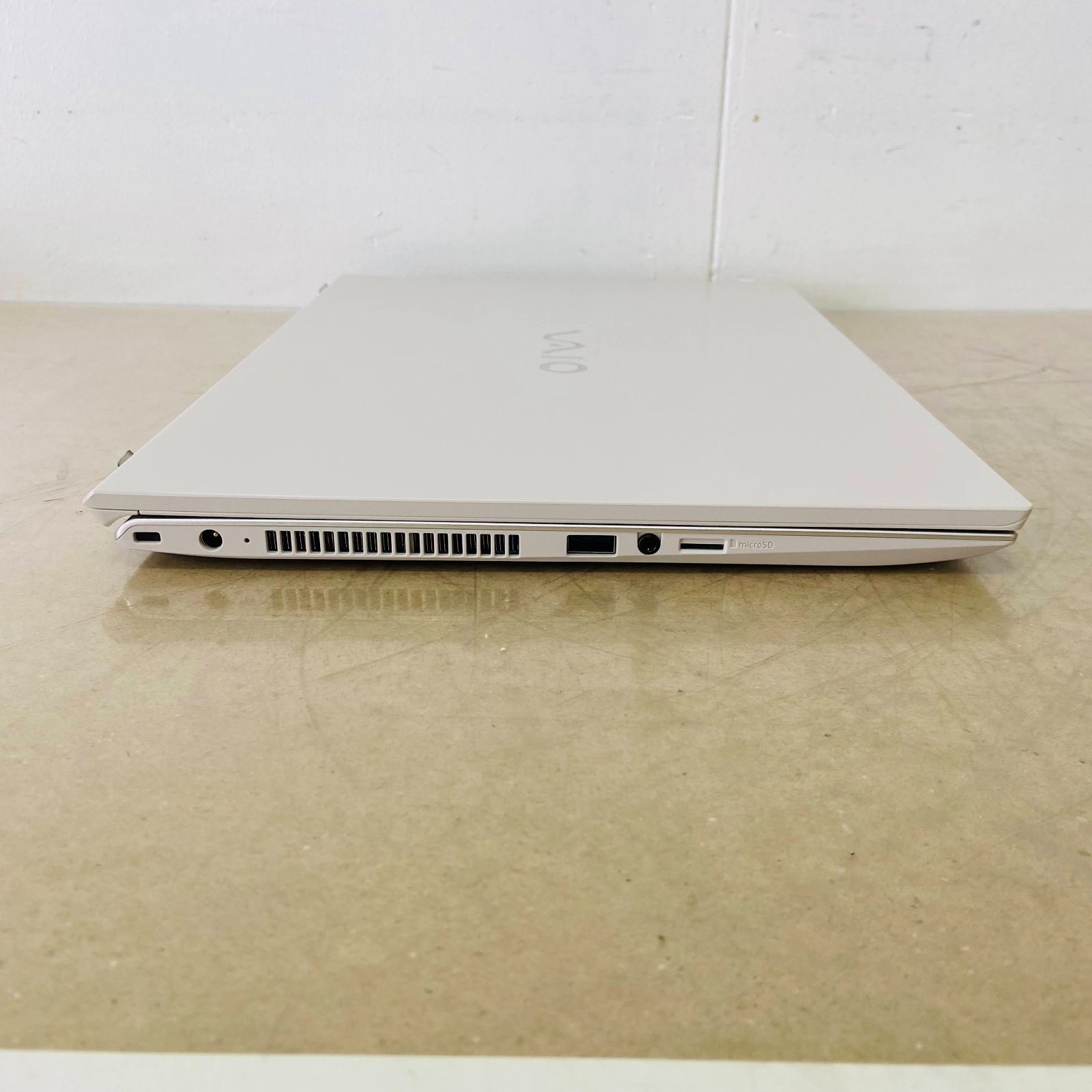 美品！ VAIO F16 VJF16190311W [ウォームホワイト] Windows