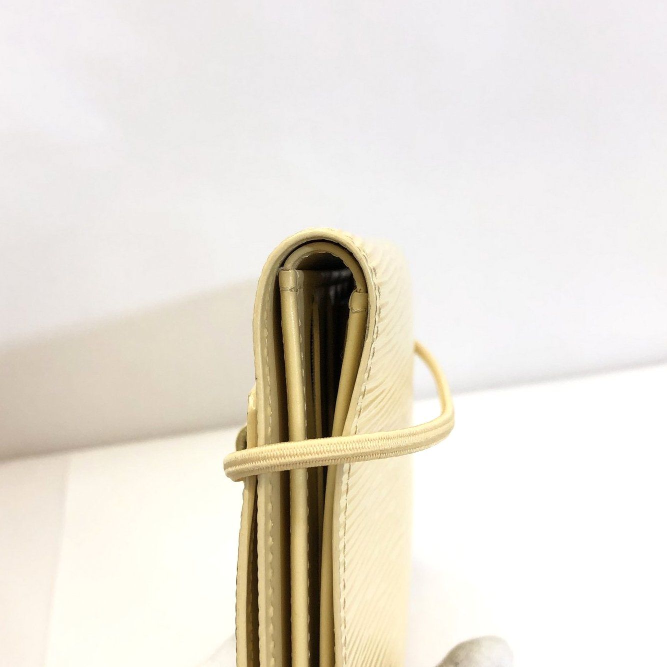 LOUIS VUITTON ルイヴィトン 三つ折り財布 M6346A - メルカリ