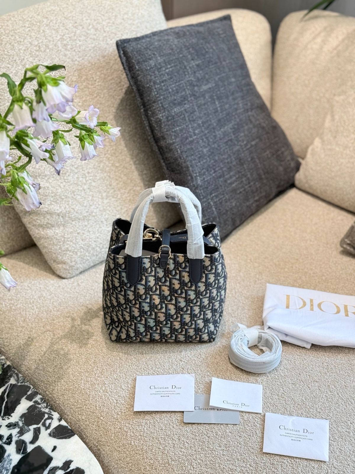 【縦型がかわいい☆】DIOR Toujours スモール トートバッグ 今日特価】Dior Toujours Vertical Small Tote ディオール トゥ