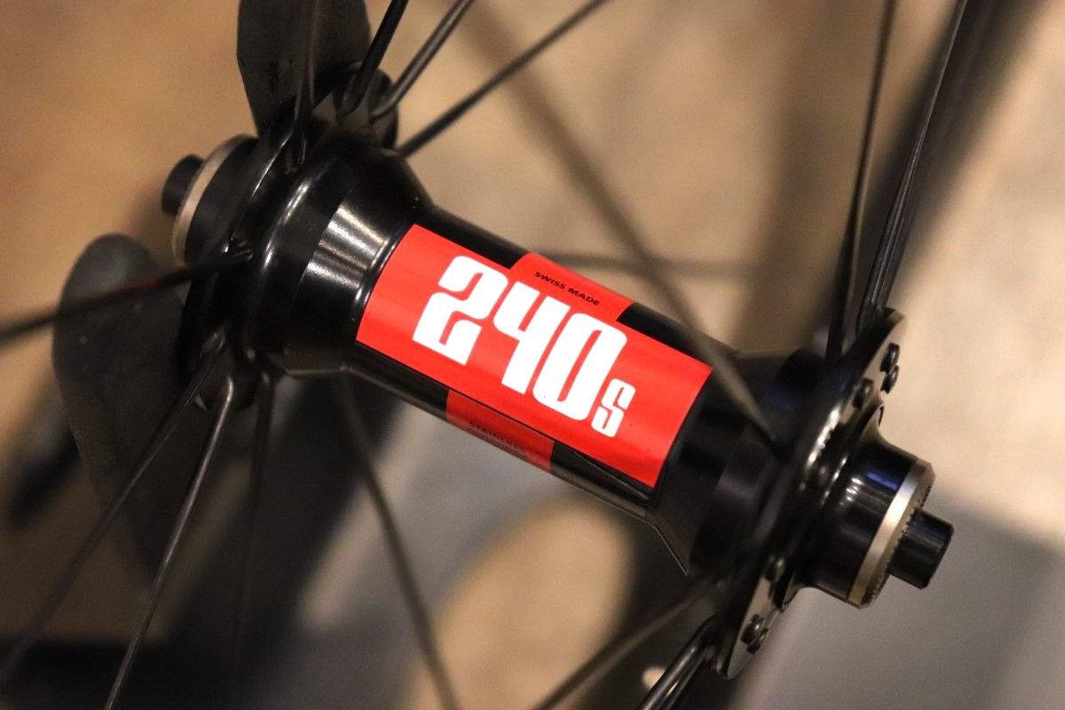 ファストフォワード FFWD F5R DT SWISS 240S カーボン チューブ