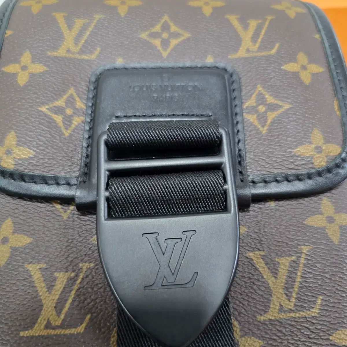 Vuitton モノグラム
