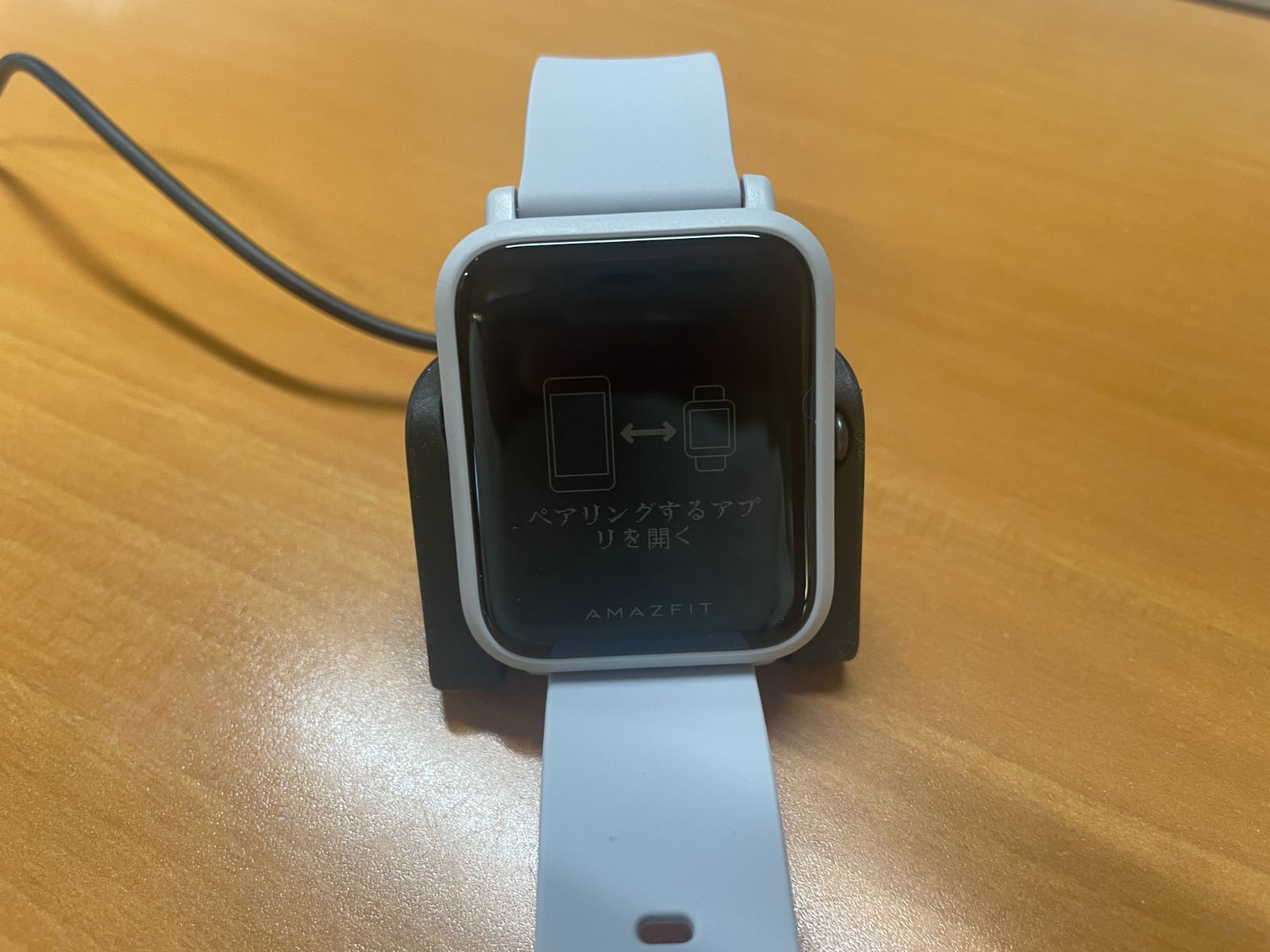 【中古品】【箱なし】Amazfit Bip スマートウォッチ 活動量計 心拍計 歩数計 Line 通知 睡眠モニター 着信通知 SMS 天気予報 タッチパネル IP68 防水 レディース メンズ GPS GLONASS 時計 腕時計 Xiaomi HUAMI