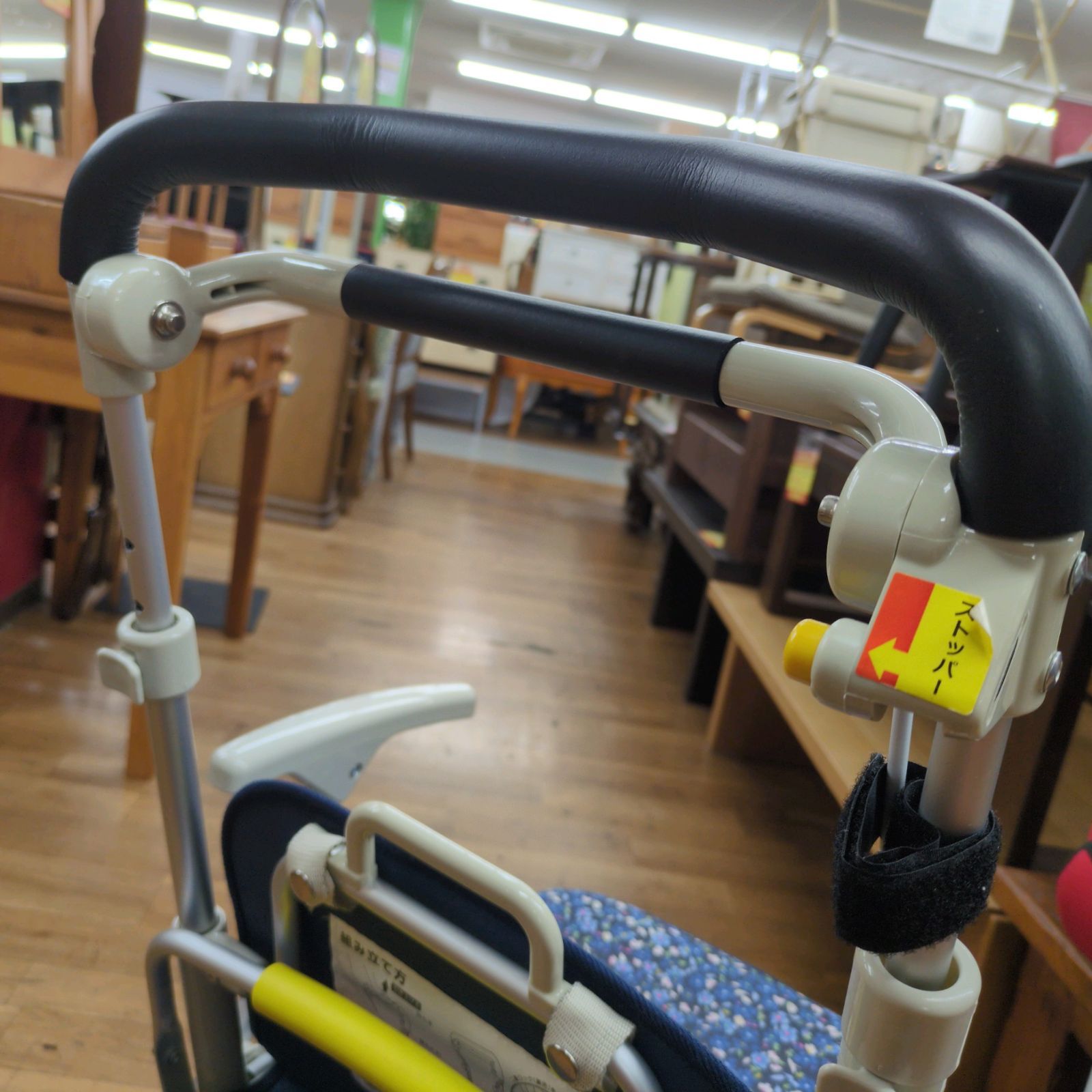 期間限定の特別値下げ！ J079 ☆比較的ｷﾚｲ☆ウィズワン☆シルバーカー