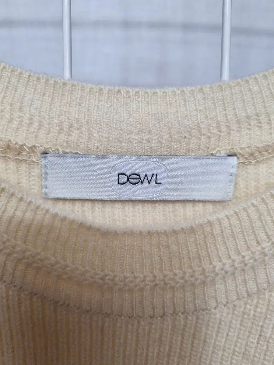 DEWL ニット
