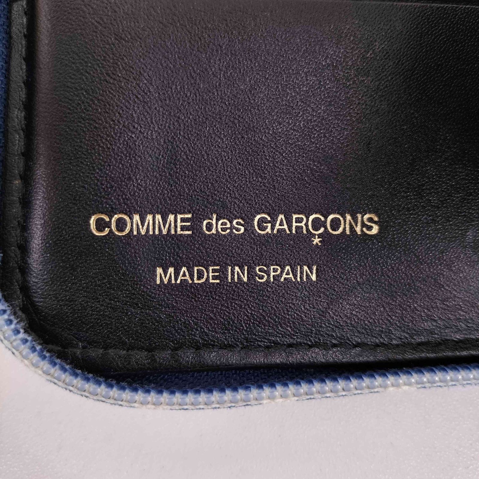 コムデギャルソン COMME des GARCONS ドットラウンドジップウォレット