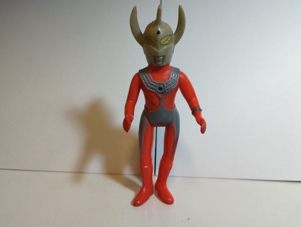 ブルマァク ミドルサイズ ウルトラマンタロウ 160㎜ 赤成型