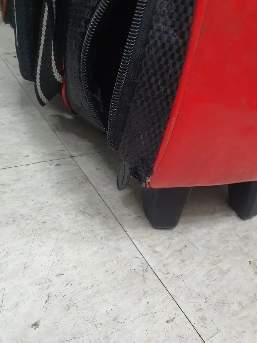 中古 ボーリングバッグ ストーム 4 ボール ローラーバッグ