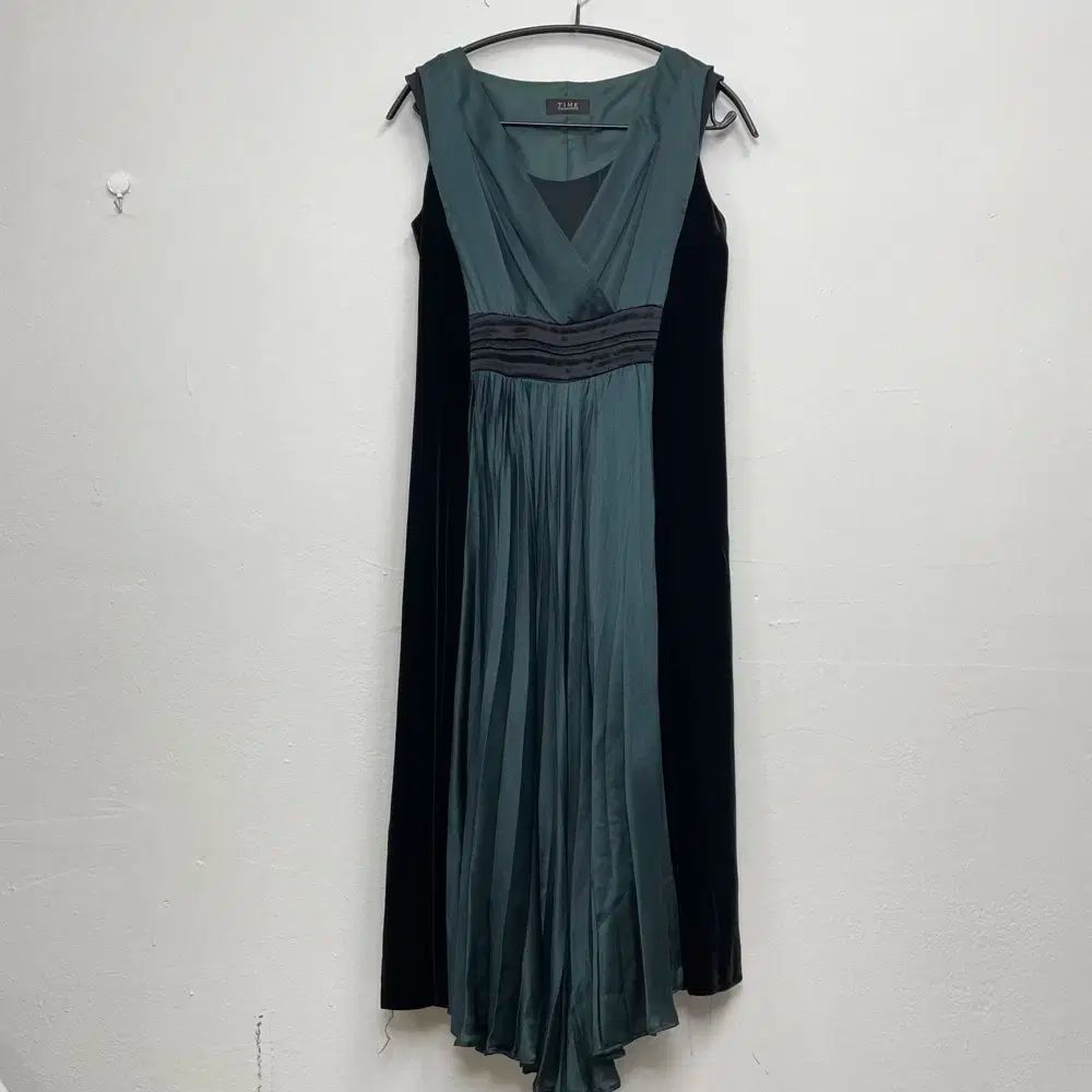 The HANDSOME TIME タイム TIME ダークグリーン ベロア コンビ プリーツ ロング ワンピース 82