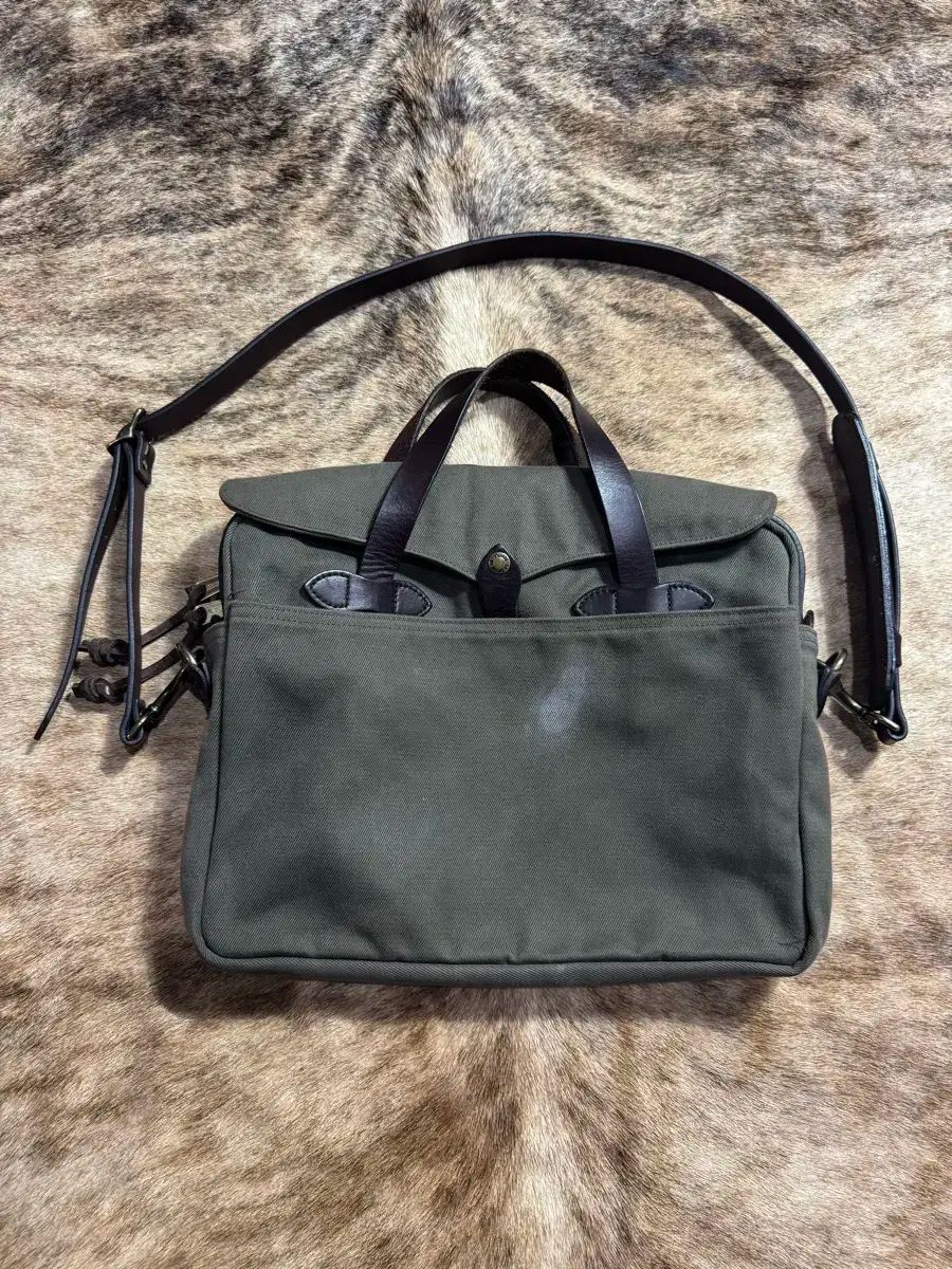 フィルソン ラギッドツイル オリジナルブリーフケース オッター