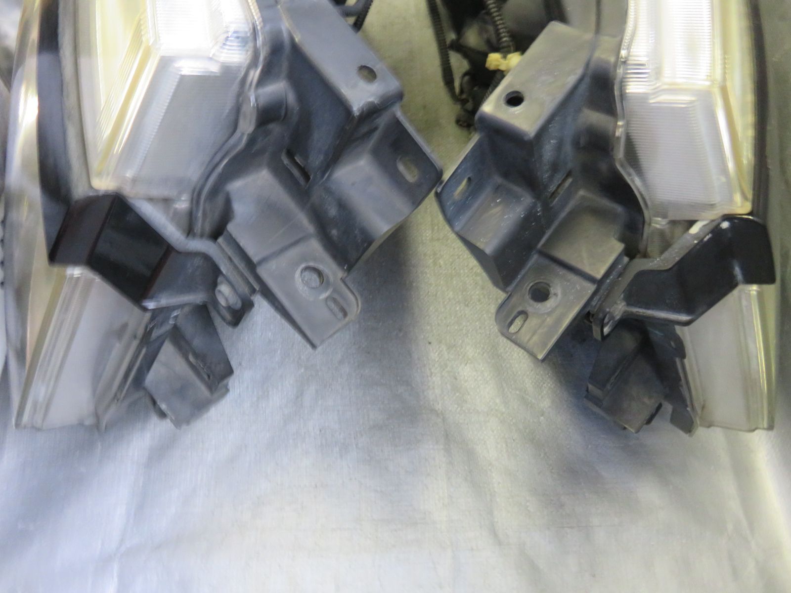 STD7458 点灯OK 日産 エルグランド TE52 PE52 E52 純正 ヘッドライト ヘッドランプ 運転席側 助手席側 左右セット KOITO 100-23008 WWW_USTAUSTRALIA_COM_AU