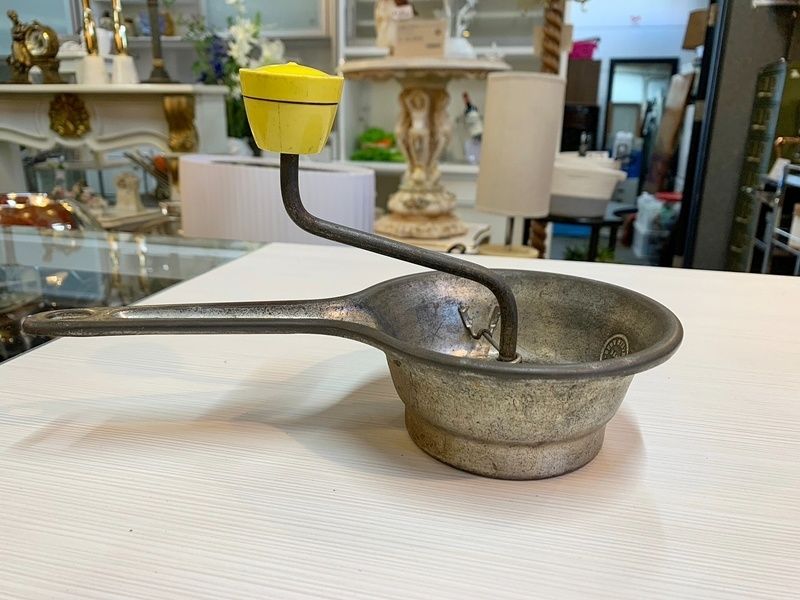 フランスアンティークMOULI-BABYムーリベビー赤ちゃん用フードミル裏漉し器 フランス ビンテージ 雑貨 MOULI-BABY ムーラン フードミル 裏ごし器