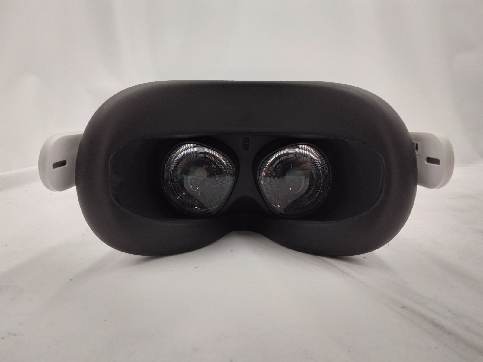 Meta oculusquest2 RM335