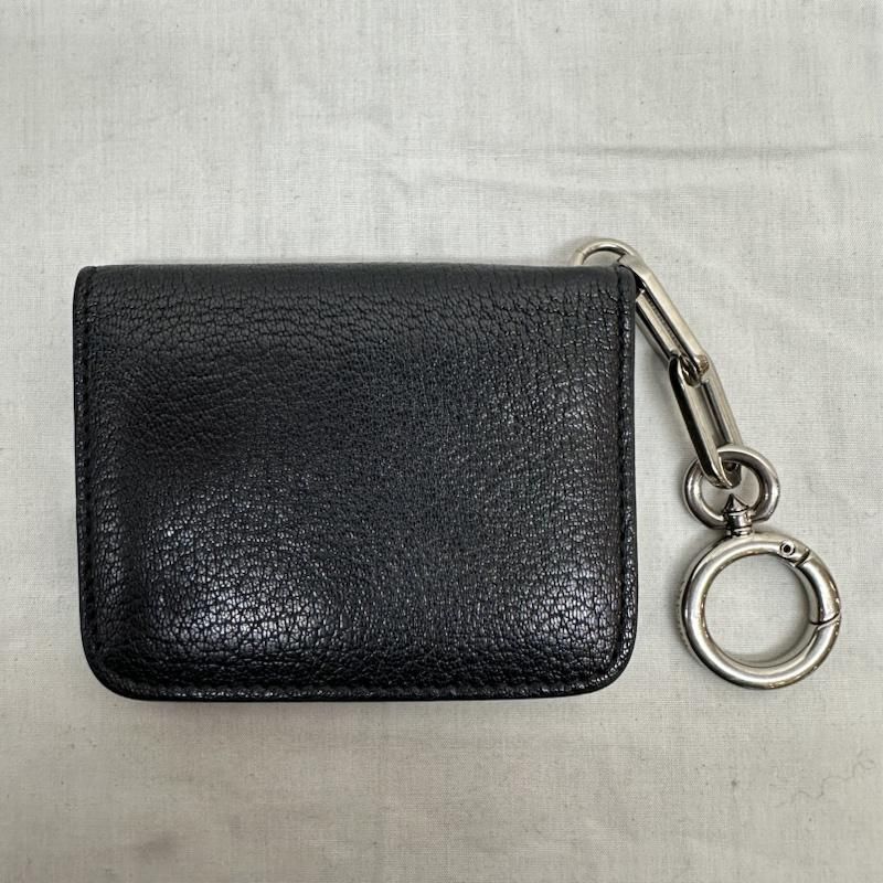 BURBERRY ミニウォレット レザー財布（チェーンはつきません！） 連載「憧れの逸品」No.327 相思相愛が伝わるバーバリーの