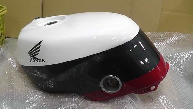 超希少VFR400Z アンダーカウル タンク 外装VFR400R NC21 超希少VFR400Z アンダーカウル タンク づらく 外装VFR400R NC21