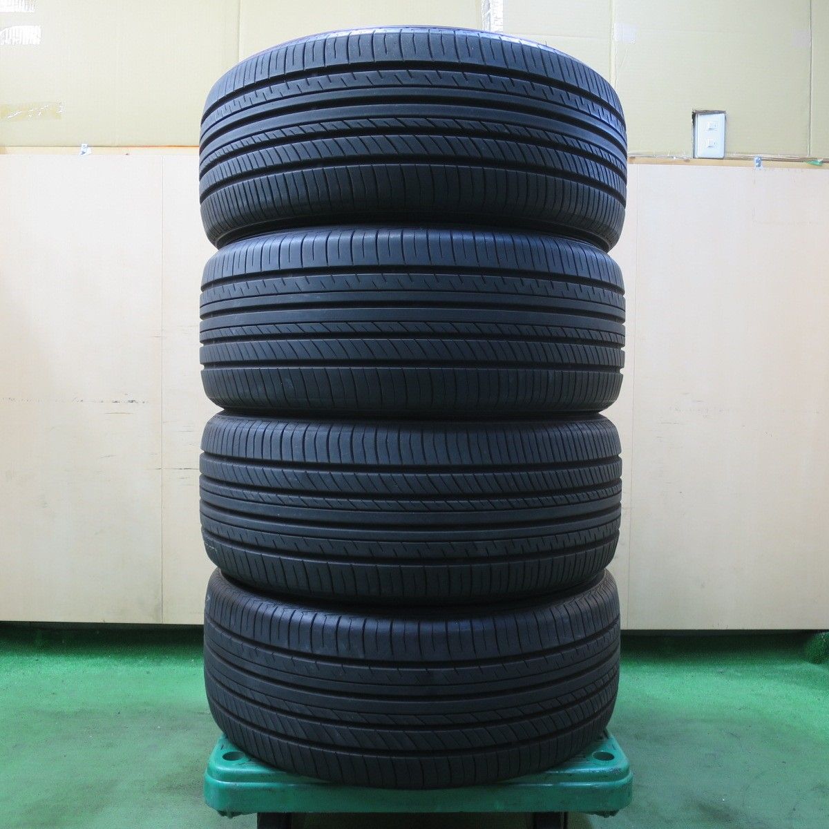 バリ溝 22年 9.5分 235|45R18 ヨコハマ アドバン dB V552 タイヤ 18インチ レクサス マークX アコード シビック ベンツ 等 5040305イノタ