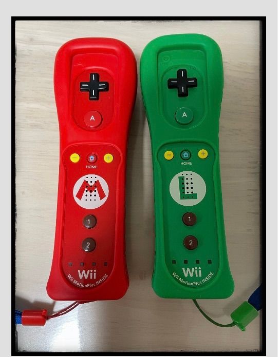 Wii リモコンプラス マリオ ルイージ