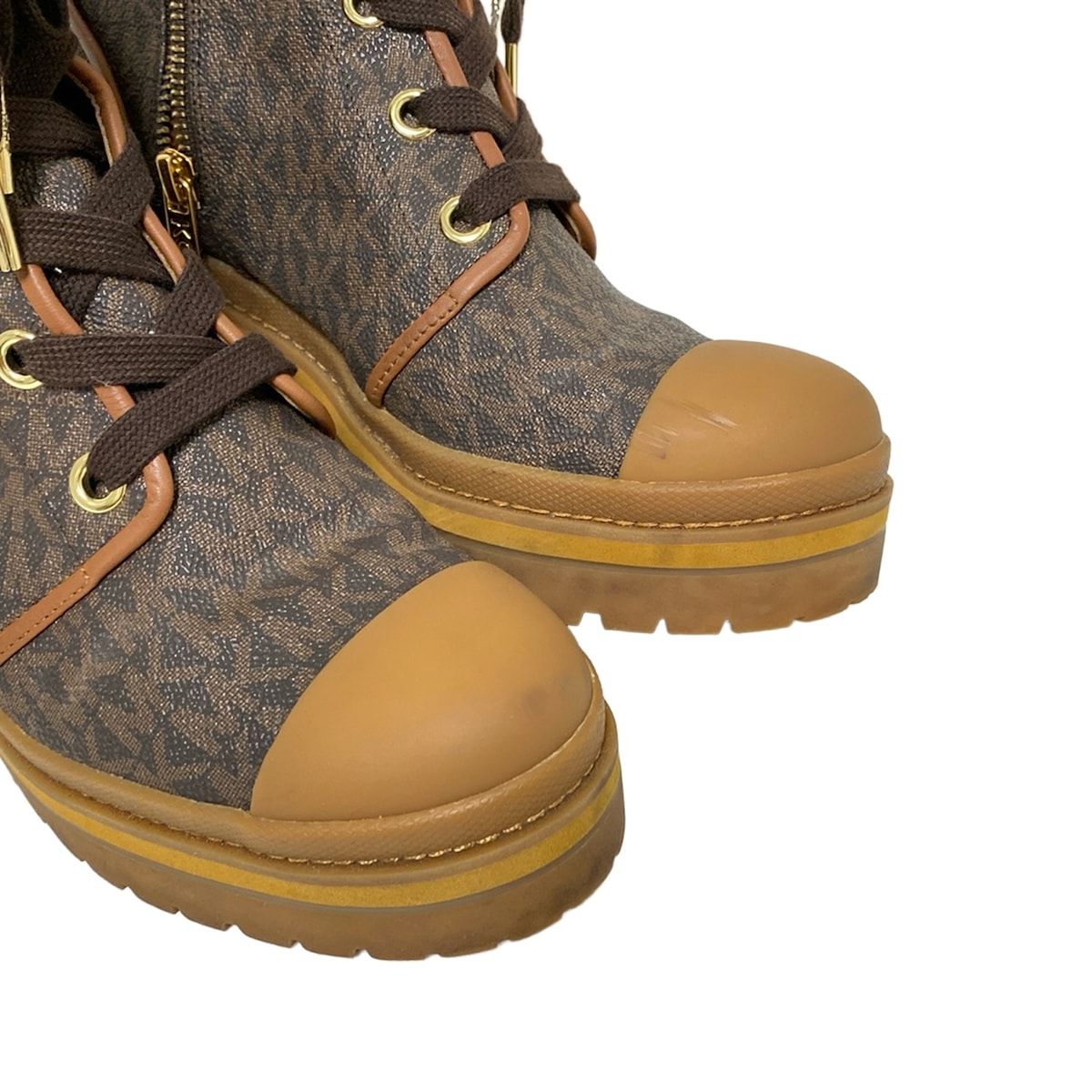 ダークブラウン×ブラウン