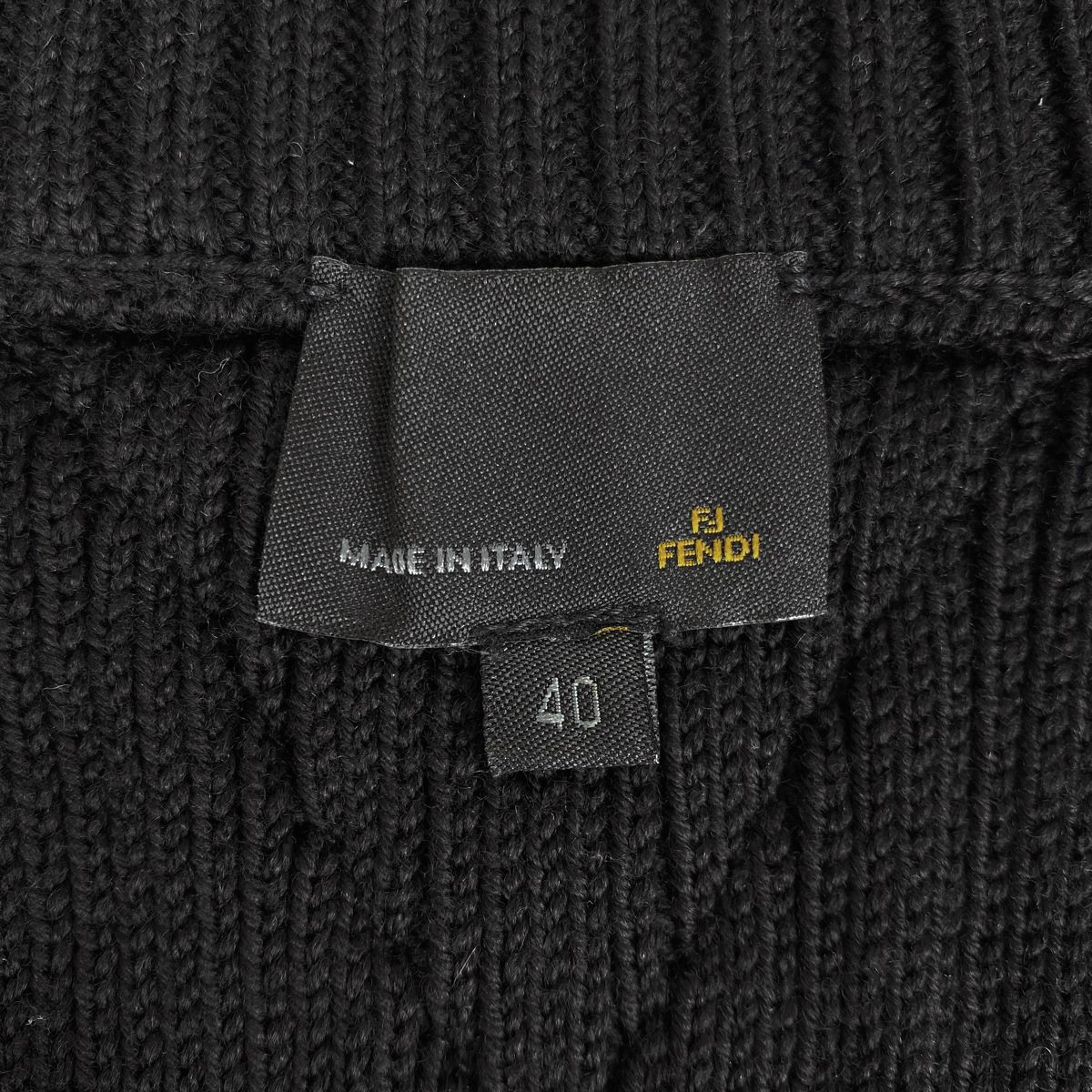 Fendi 長袖カーディガン 40サイズ 黒/ベージュ Fendi 長袖カーディガン 40サイズ 黒/ベージュ