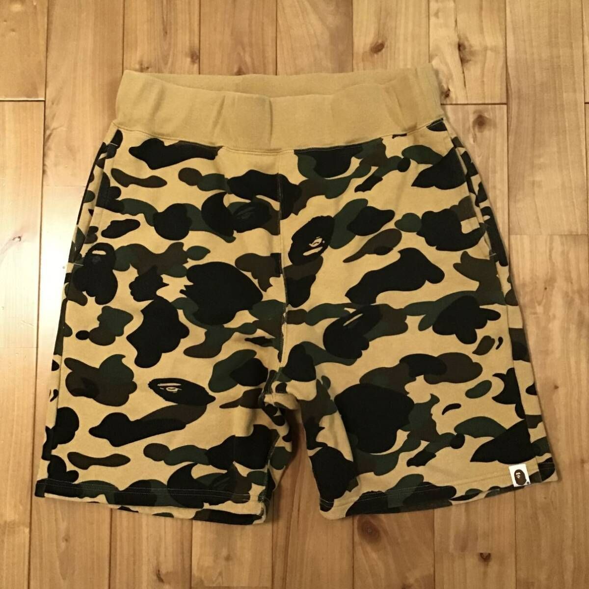 bapeキッズ イエローカモ　スエットハーフパンツ BAPE 1st camo yellow スウェット ハーフパンツ Mサイズ a