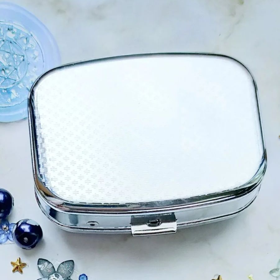 青行燈のピルケース ハンドメイドピルケース レジンピルケース