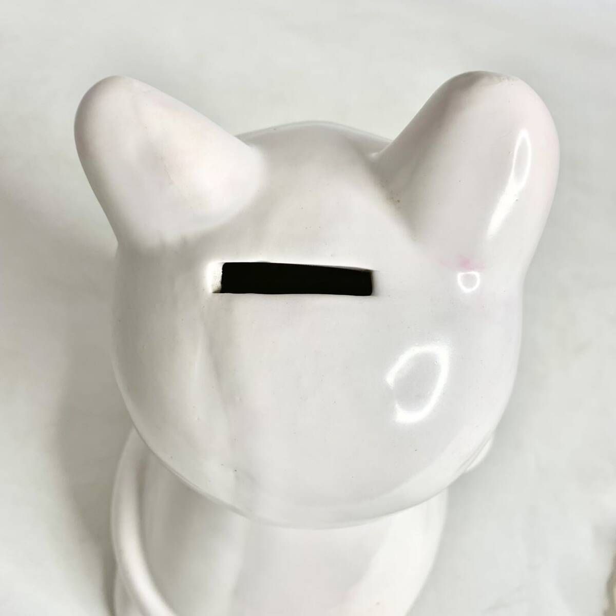 昭和レトロ 招き猫 白猫 陶器 貯金箱 置物 お祈り お願い 笑顔 正座