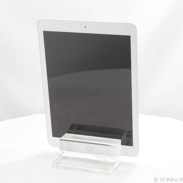 中古品〕 iPad 第6世代 32GB シルバー MR6P2J／A auロック解除SIM