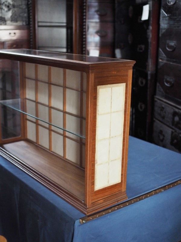 和風な木製ガラスショーケース 昭和後期