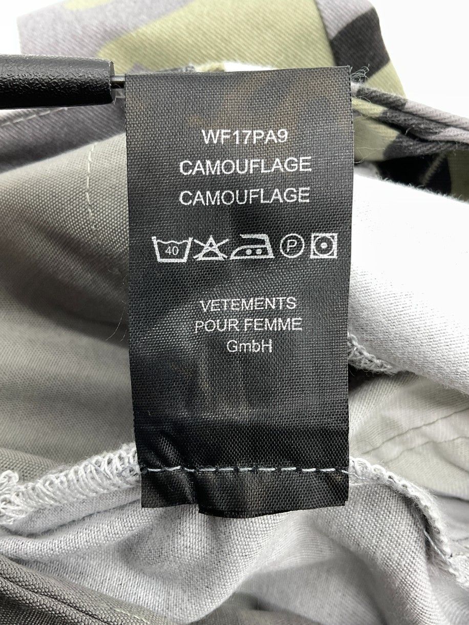 【新品】VETEMENTS ベトモン カモフラカーゴパンツ 定価146,300円 VETEMENTS ベトモン XS 迷彩 カモフラカーゴパンツ : TREND