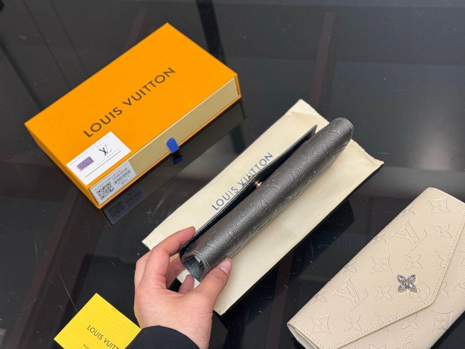 今日特価】Louis Vuitton 新製ウォレット（コンパクトサイズ