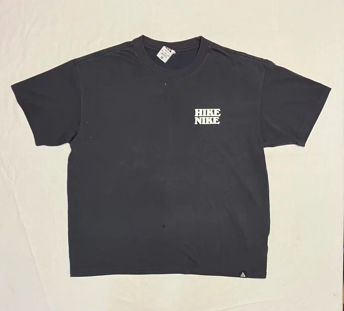 Nike(ナイキ） ACG ハイク 半袖 Tシャツ - メルカリ