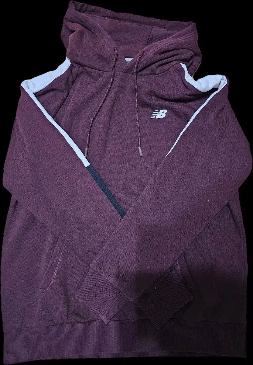 New Balance(ニューバランス) スリーブカラー バーガンディ フード付きTシャツ L 100