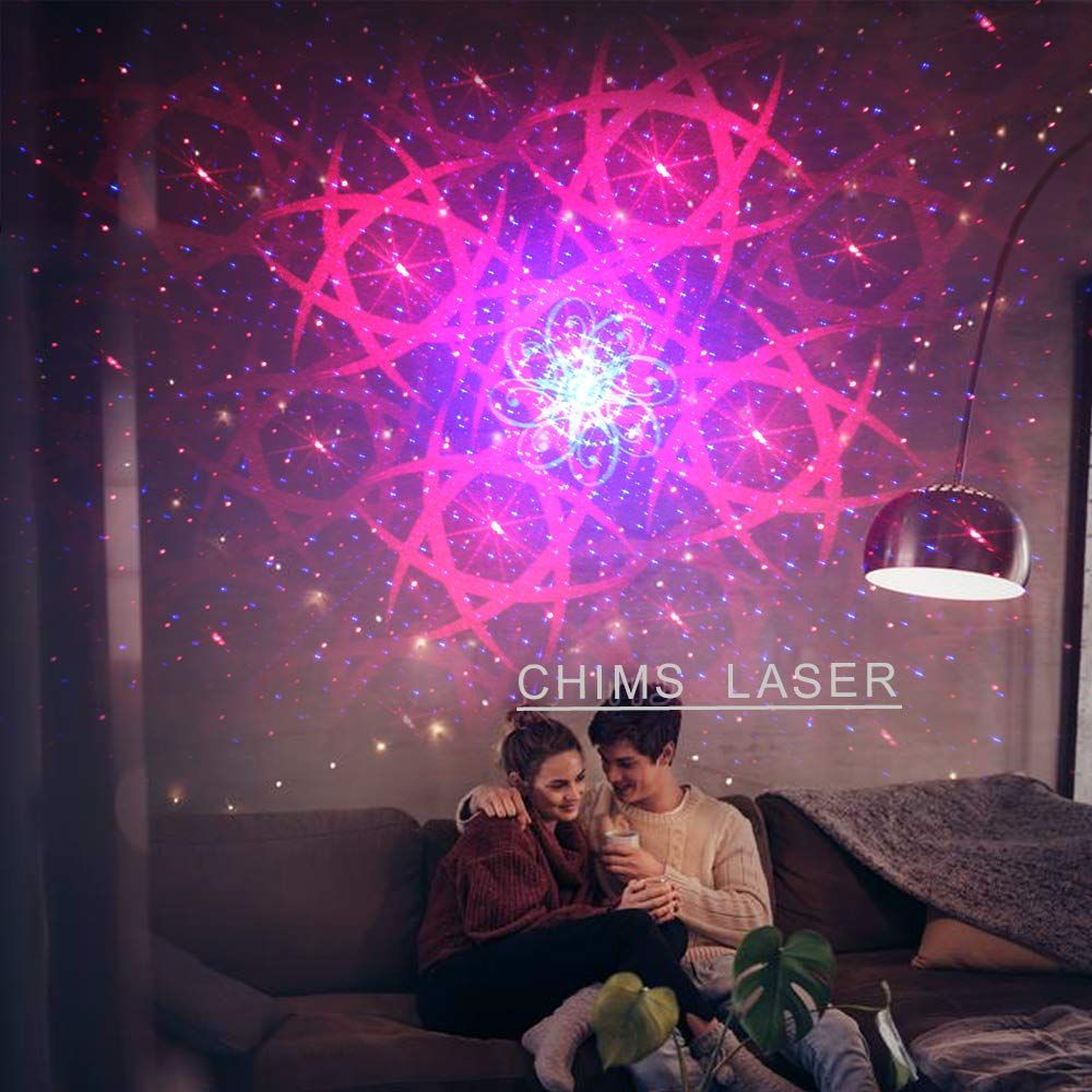  Chims ライトレーザープロジェクター RGB 96パターン リモートコントロールLED音声制御装飾照明 システム 4光源アパーチャーレンズ赤と緑ブルー家族パーティDJ 新年Partyバーいざかやステージ ディスコ クラブ カラフルロ その他 文房具 事務用品