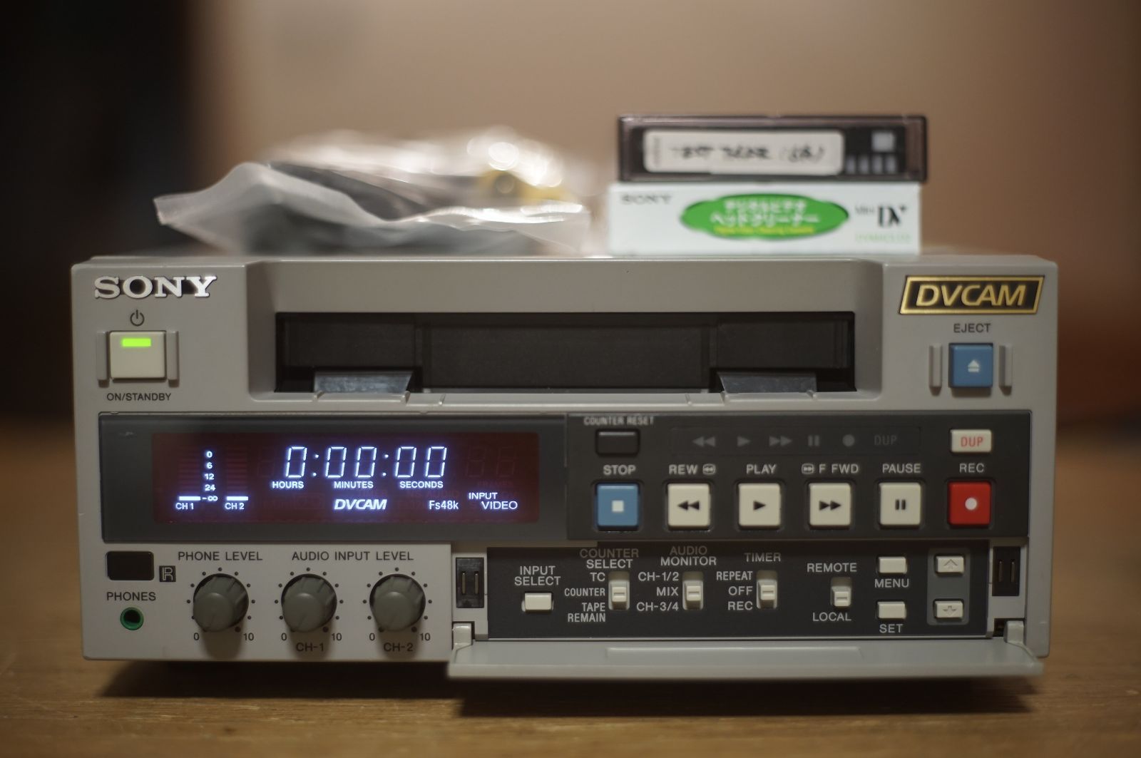 希少 SONY DSR-20 業務用DVCAMデッキ Amazon | SONY DSR-20 業務用 DVCAM ビデオデッキ | Sony | ビデオカメラ