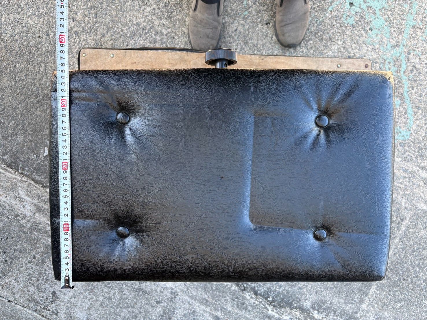 ピアノベンチ 黒