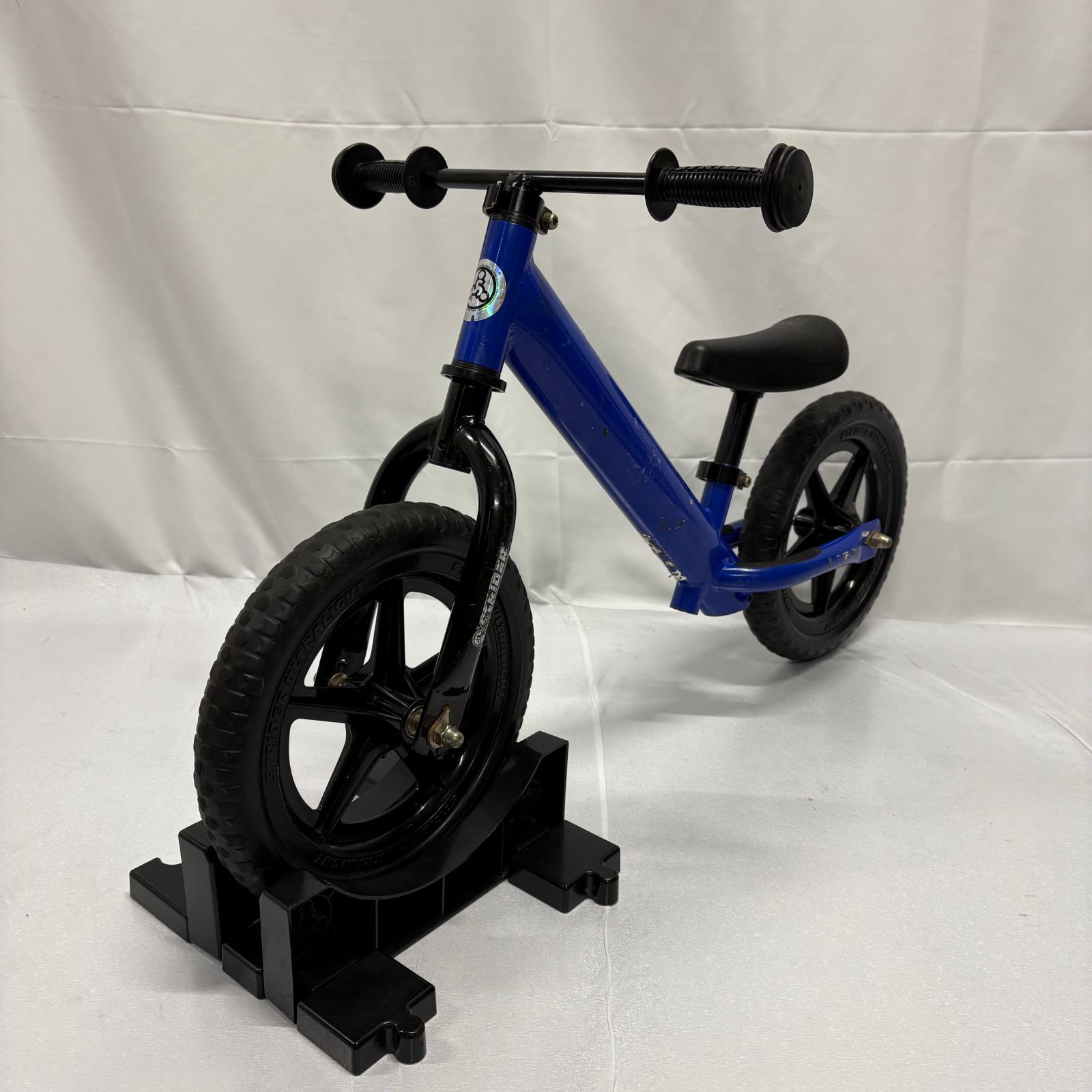 （本日最終日）STRIDER 12 SPORT バランスバイク Amazon.co.jp: STRIDER(ストライダー) 12 クラシック バランス