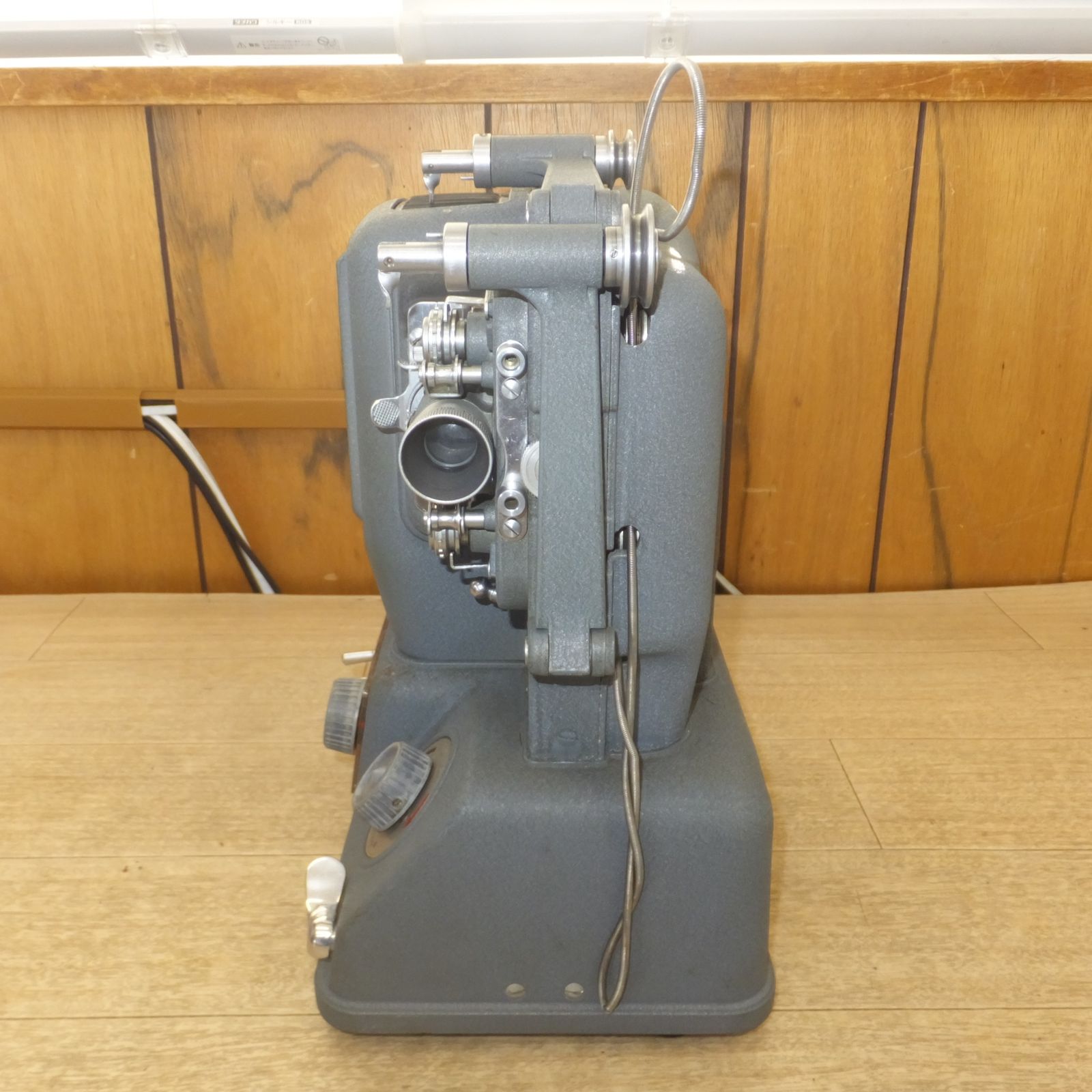 ELMO製　8mm　映写機　プロジェクター　E-80 Vintage Elmo E-80 8mm Silent Projector Early 1950s Japan Made