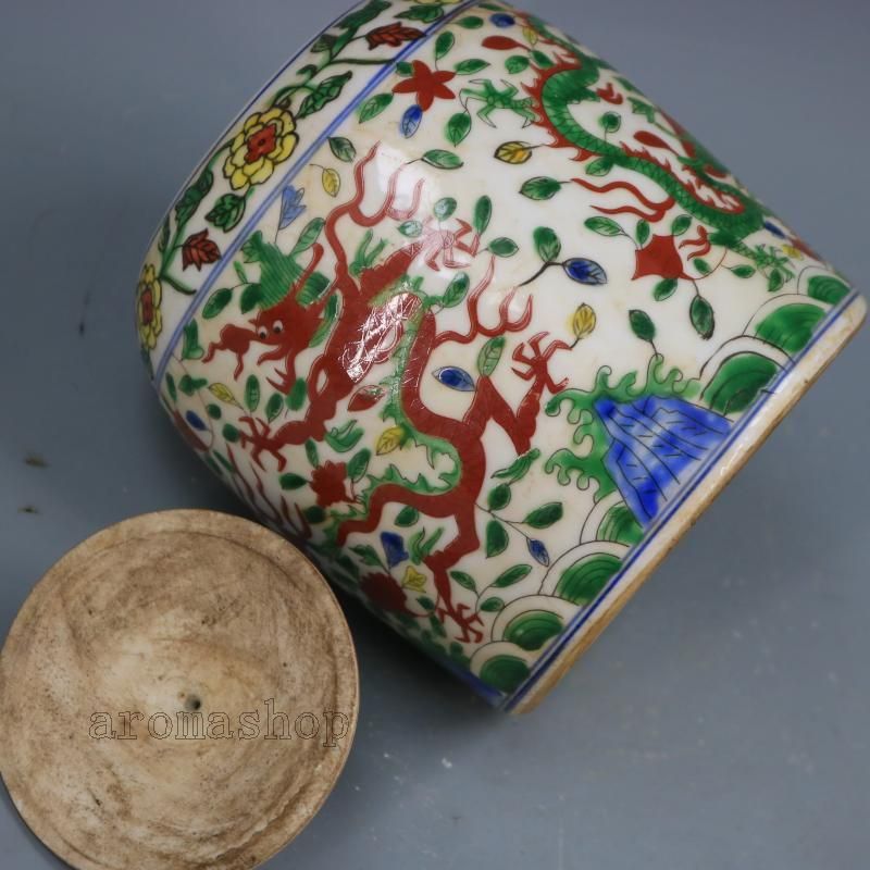 明青花五彩龍紋缶  景徳鎮 陶磁器 装飾品 現代工芸品 美術品 置物 明青花五彩龍紋缶 景徳鎮 陶磁器 装飾品 現代工芸品 美術品 置物