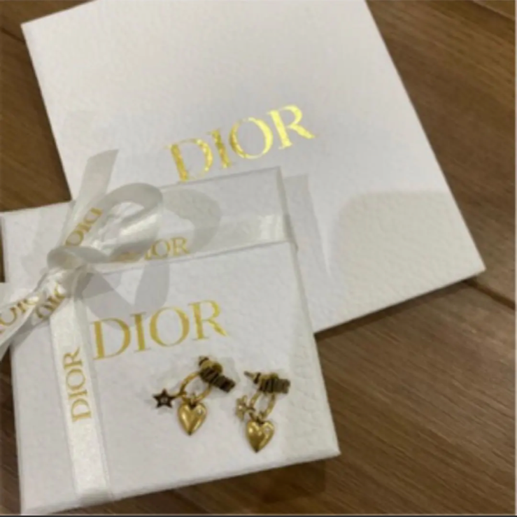 Christian Dior♡ピアス完売品 - メルカリShops