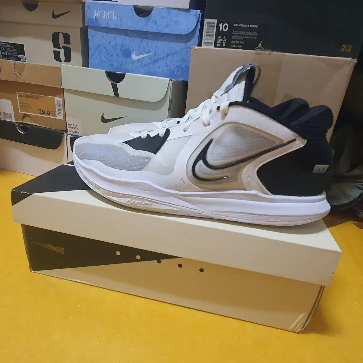 【雷市場（ポンジャン）商品韓国直送】カイリー ロー 5 白 290 サイズ