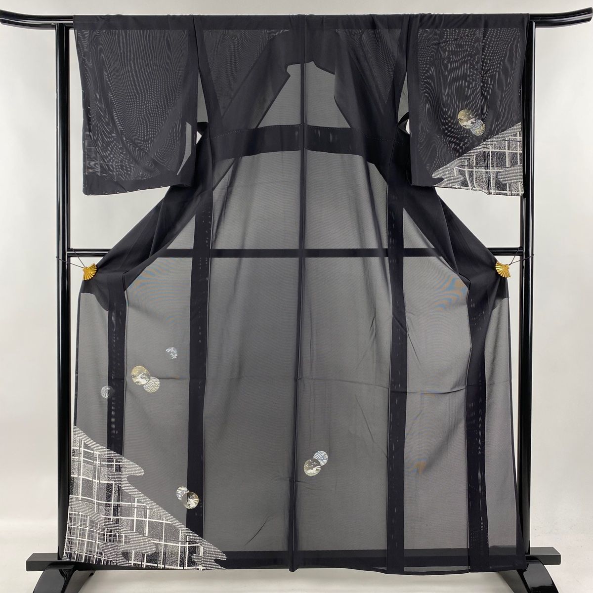 付下げ 身丈161cm 裄丈64.5cm M 薄物 絽 うさぎ 格子 金糸 金彩 黒 正絹 名品