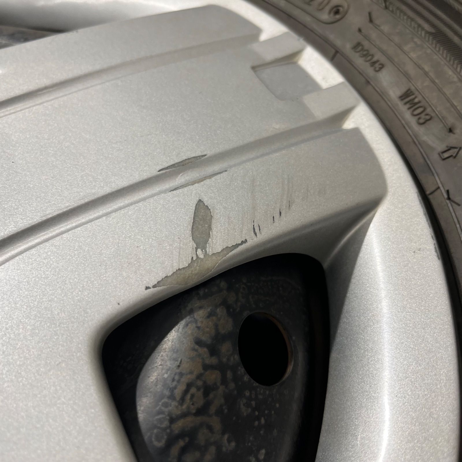 スタッドレスタイヤ