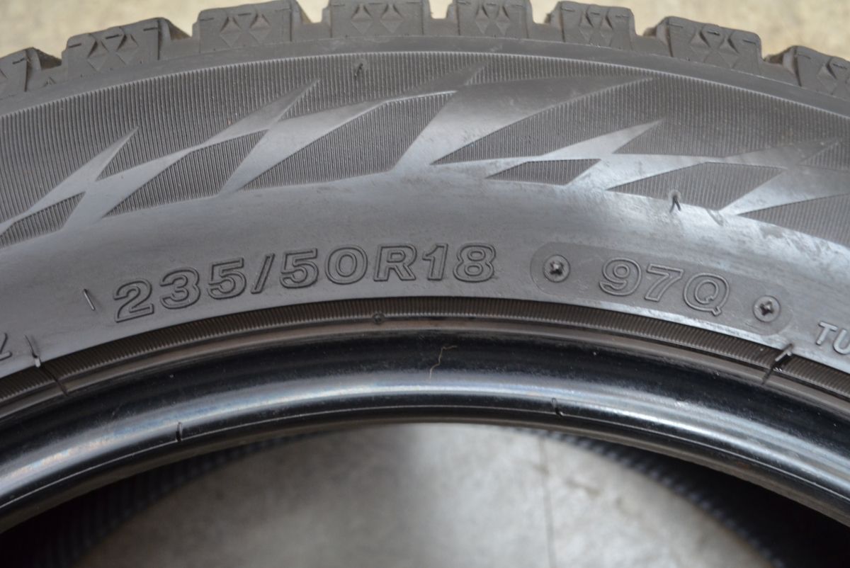 235 50R18