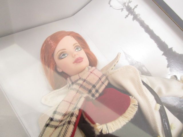 送料無料】☆バービー人形②☆BURBERRY × Barbie 限定版 コラボドール