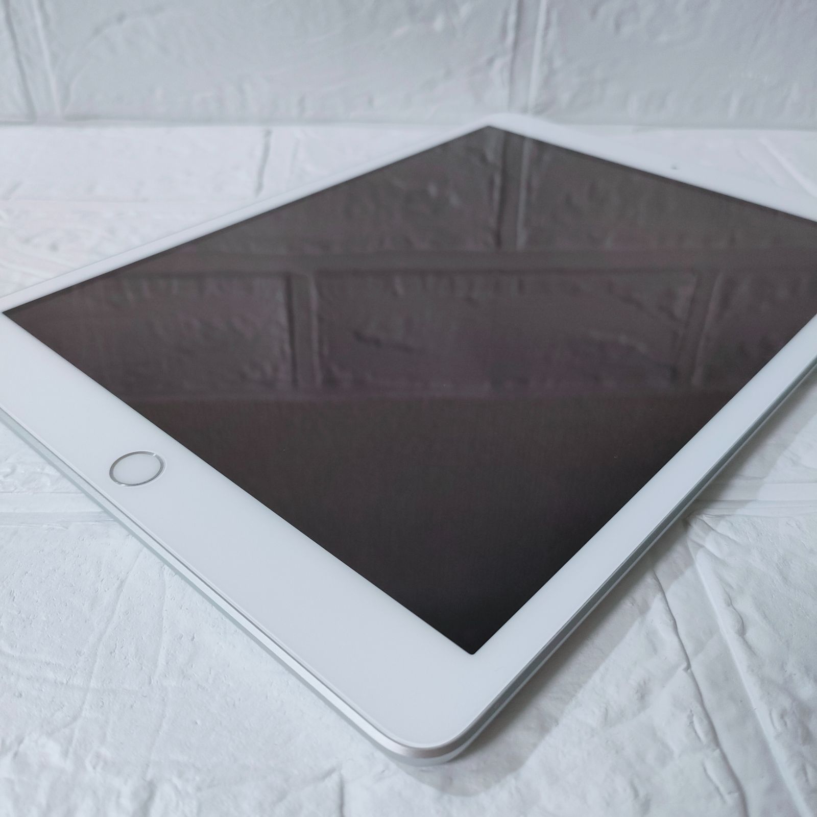 iPad 第7世代 32GB wifiモデル 管理No.s350 - メルカリ